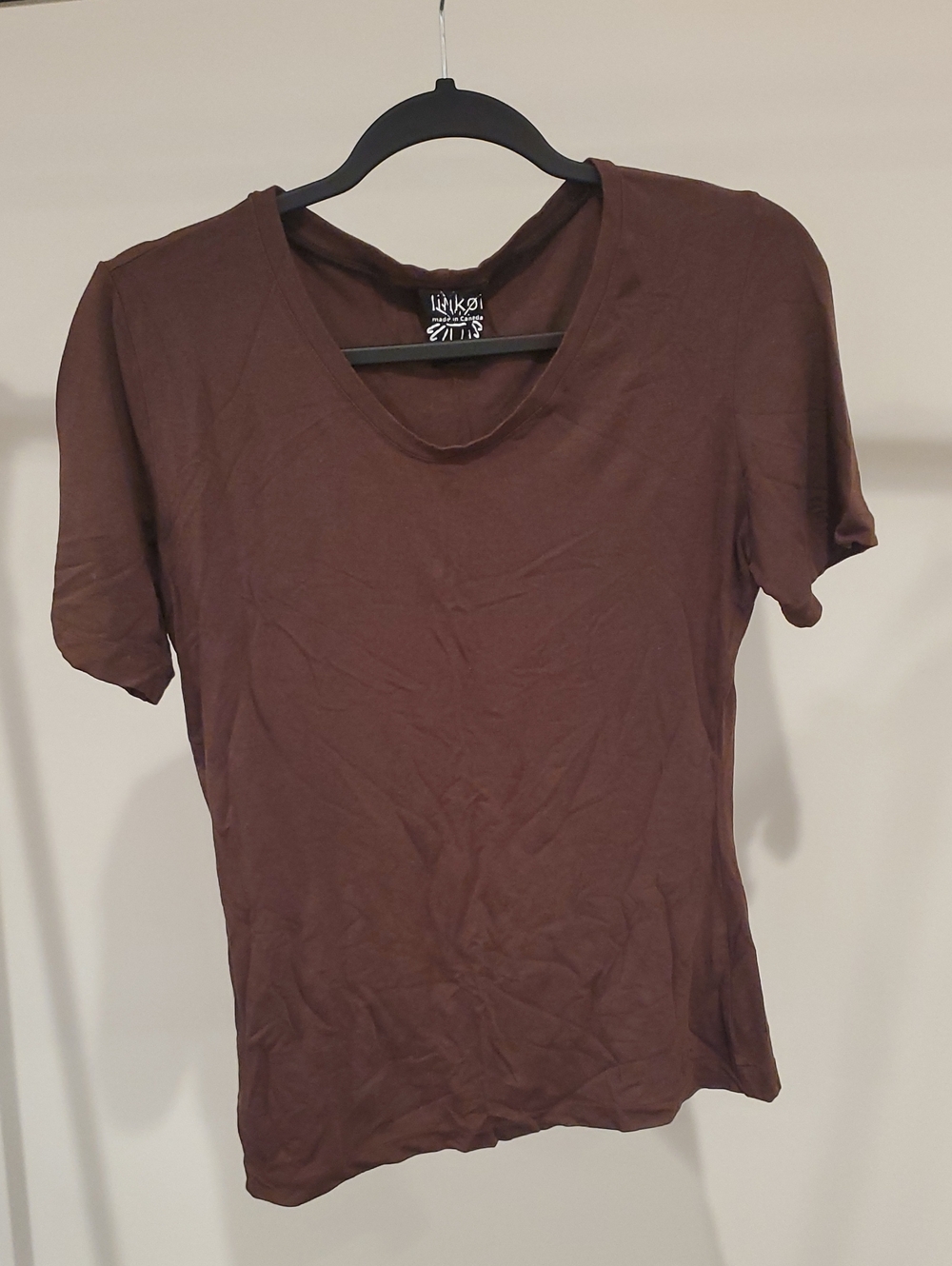 Lilikoi - Women’s Brown Short Sleeve V-Neck Tee
